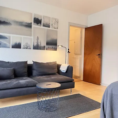 In Glostrup, Hovedvejen 70, 2 * Glostrup