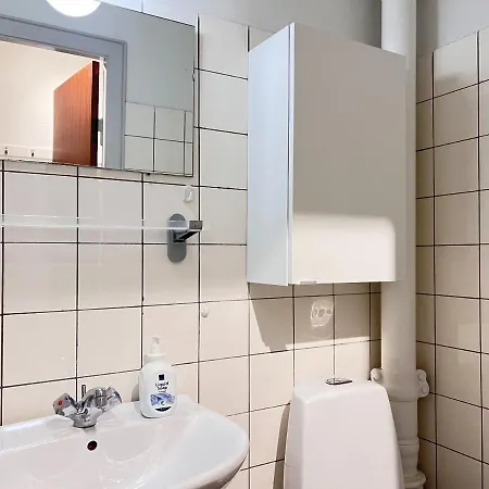 In Glostrup, Hovedvejen 70, 2 *